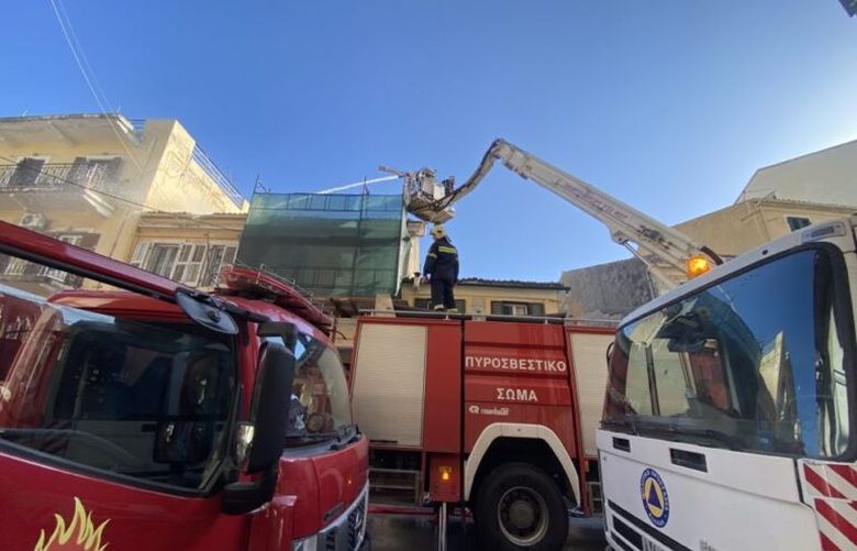 Disturbance in the center of Corfu due to an apartment fire