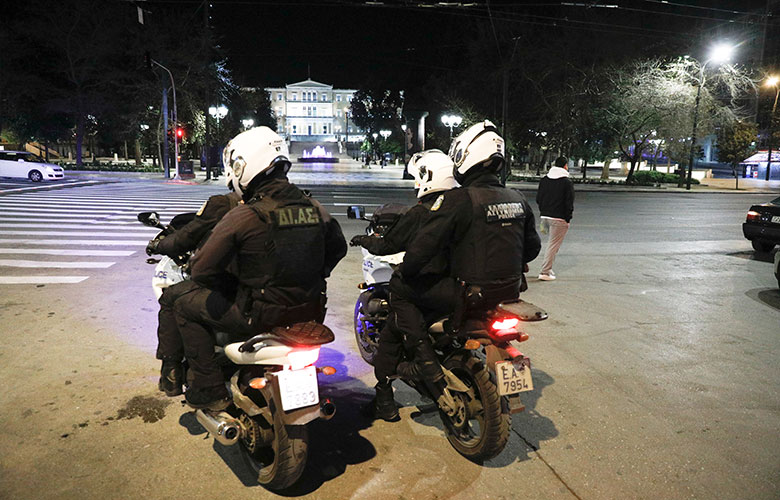 Robbery with... cleaver at a gas station in Heraklion