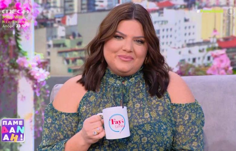 Danai Barka took a position in the television war between New and Skordas: She appeared with a "Fay's Time" mug on her show