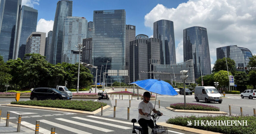 Empty skyscrapers, empty offices in the new "Hong Kong" of China