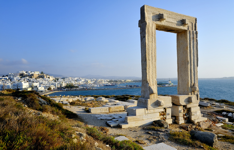 Naxos in the 10 European destinations with the greatest value in the off-season