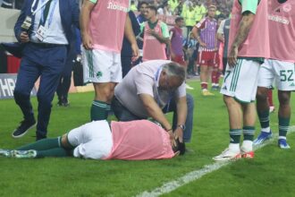 Olympiacos: Loses the derby against Panathinaikos on paper and is deducted 1 point