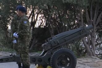 The celebration of the national anniversary of October 28 began with 21 cannon shots on Lycabettus