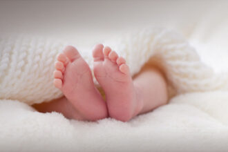 Thriller with the two dead infants in Kato Achaia: What the histopathological examination of the 19-day-old baby showed