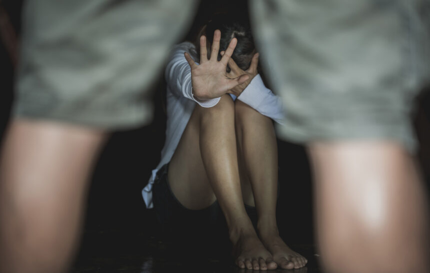 A 16-year-old girl reported sexual abuse by her stepfather in Kos