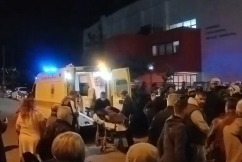 Bloody incidents in Rentis: Doctors amputated the leg of the policeman injured by the flare