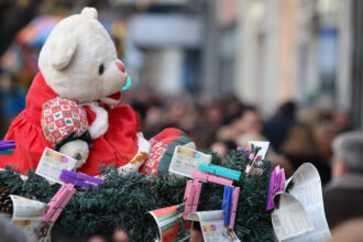 The holiday opening hours of stores across the country are in effect from today