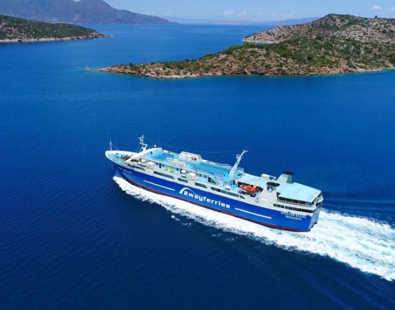 Mechanical failure on the ship "APOLLON HELLAS" before it set sail for Aegina