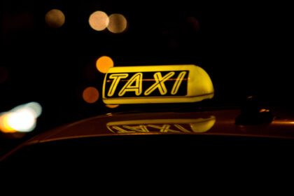 Volos: Terror for a taxi driver – The passenger, instead of paying him, chased him with a crowbar