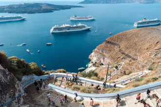 Cruise tourists will pay a fee of 20 euros to disembark in Mykonos and Santorini