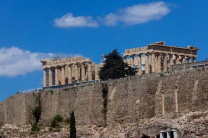 Free guided tours to historical parts of the city by the Municipality of Athens