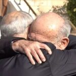 Giorgos Lianis and Yiannis Dimaras broke up hugging at the funeral of Kostas Hardavellas