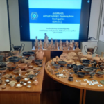 Two people were arrested in Alimos who were in possession of 172 ancient objects