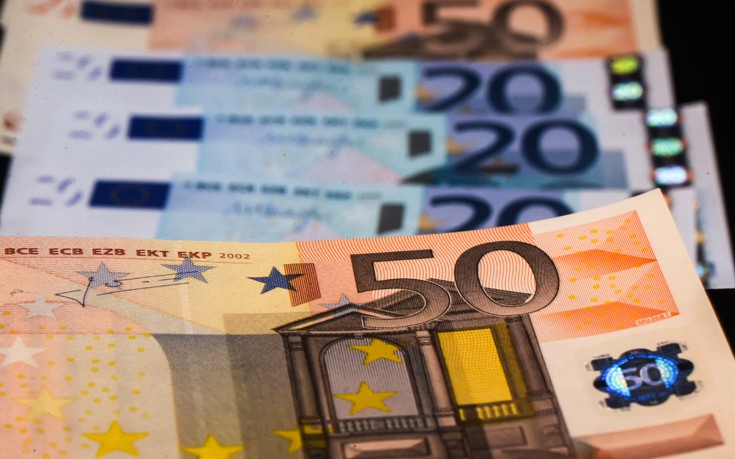 The Greek State raised 4 billion euros from the new 10 -year bond - at 3.6% the performance